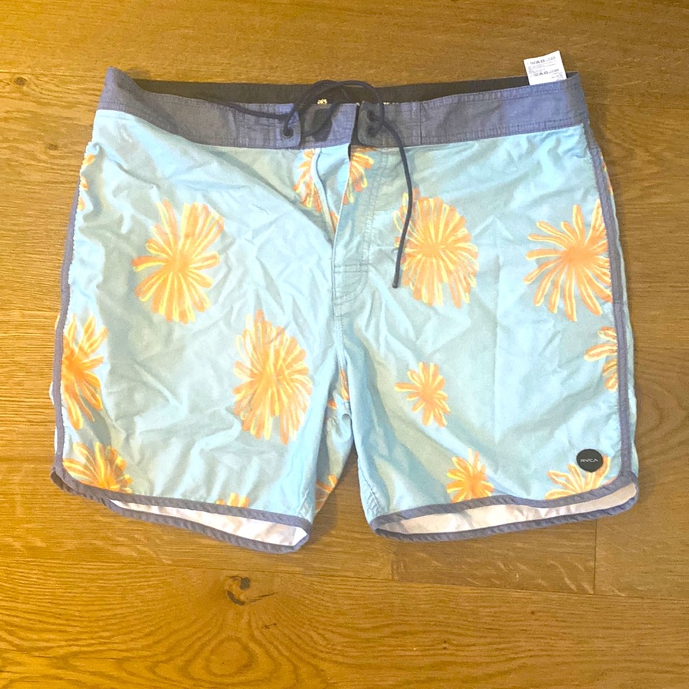 RVCA Men’s Board shorts Size 36